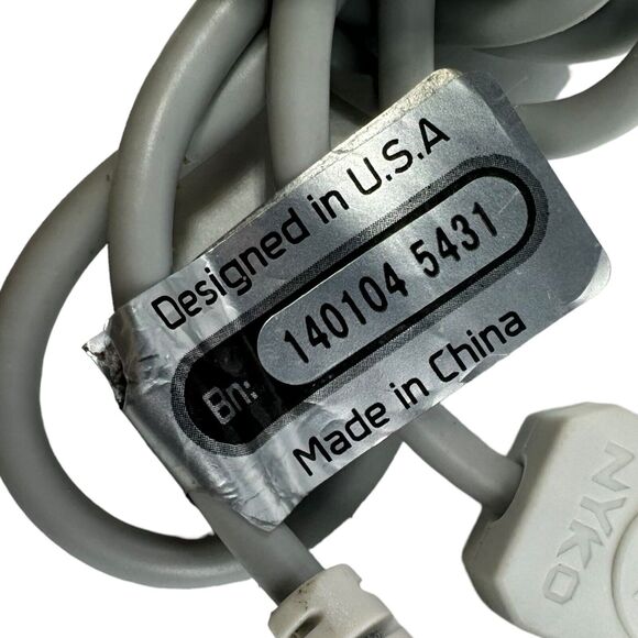 Nyko Kama Wired Nunchuck Controller for Nintendo Wii Remote Vibration Untested - Picture 5 of 9